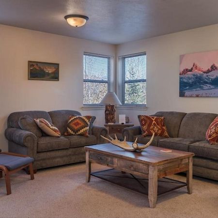 2 Bedroom Upstairs Condo With Ac In Victor, Id Εξωτερικό φωτογραφία