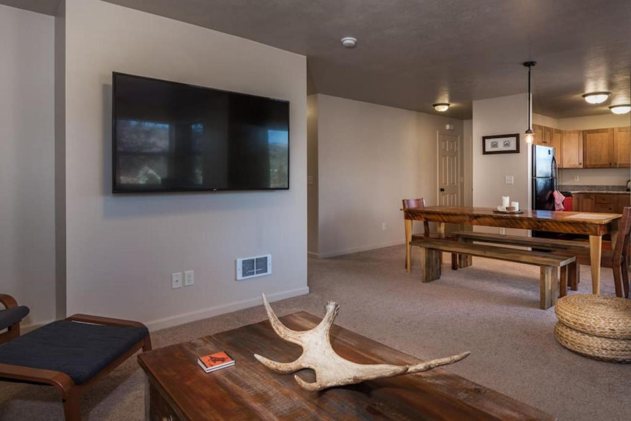2 Bedroom Upstairs Condo With Ac In Victor, Id Εξωτερικό φωτογραφία